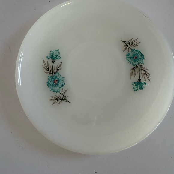 Vintage Anchor Hocking Fire King Bonnie Blue White with Blue Flowers Plate - Picture 6 of 7